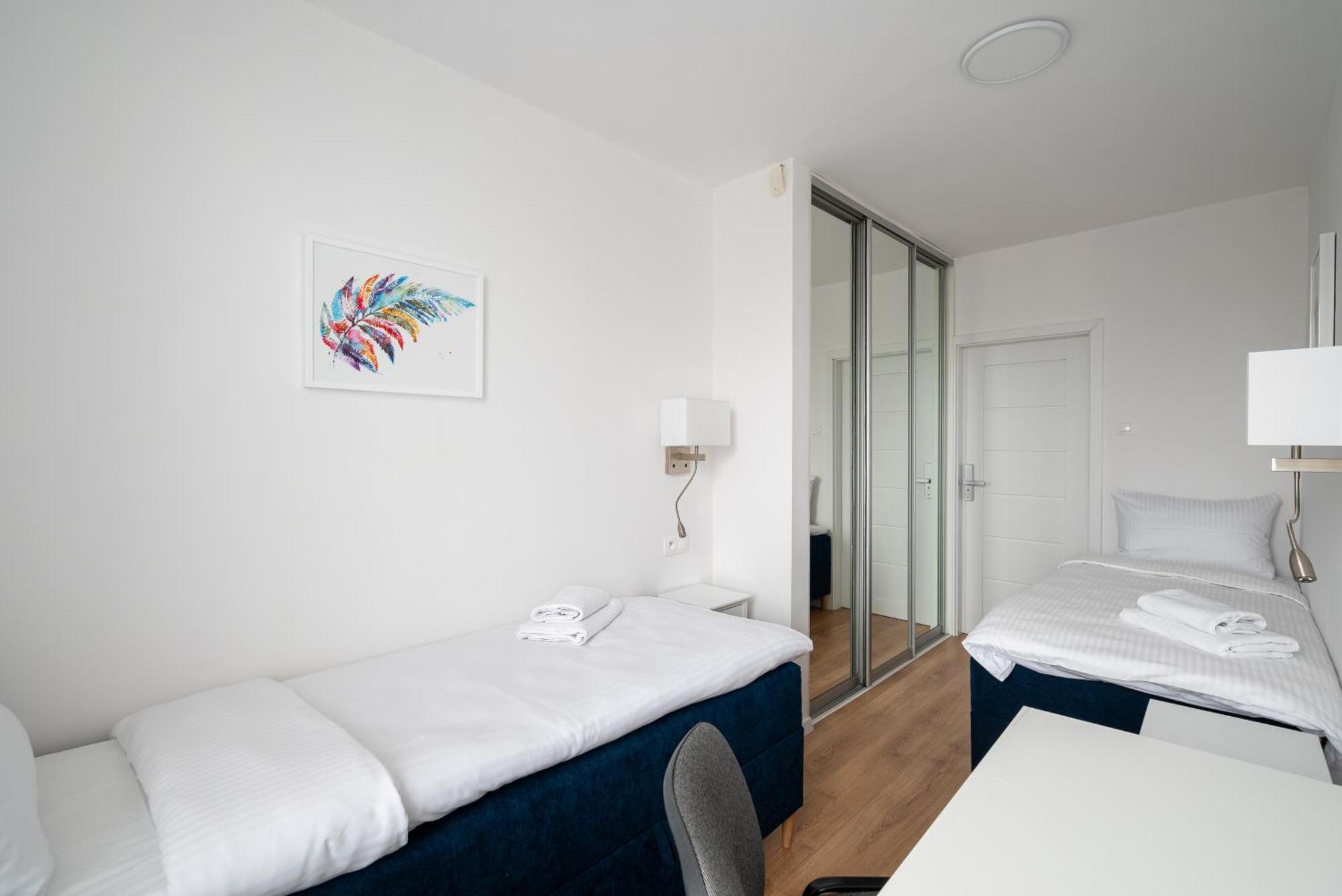 ורשה Krasinski Garden Comfort Apartment מראה חיצוני תמונה