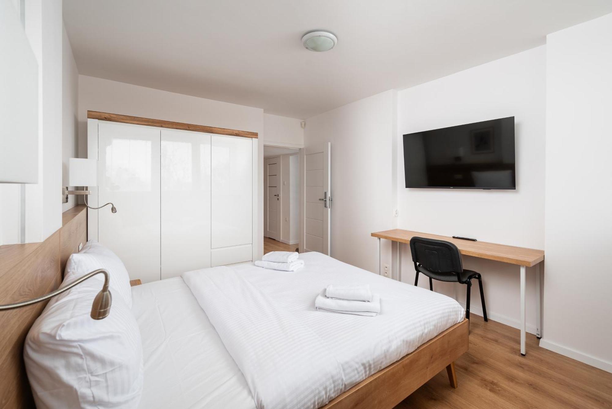 ורשה Krasinski Garden Comfort Apartment מראה חיצוני תמונה
