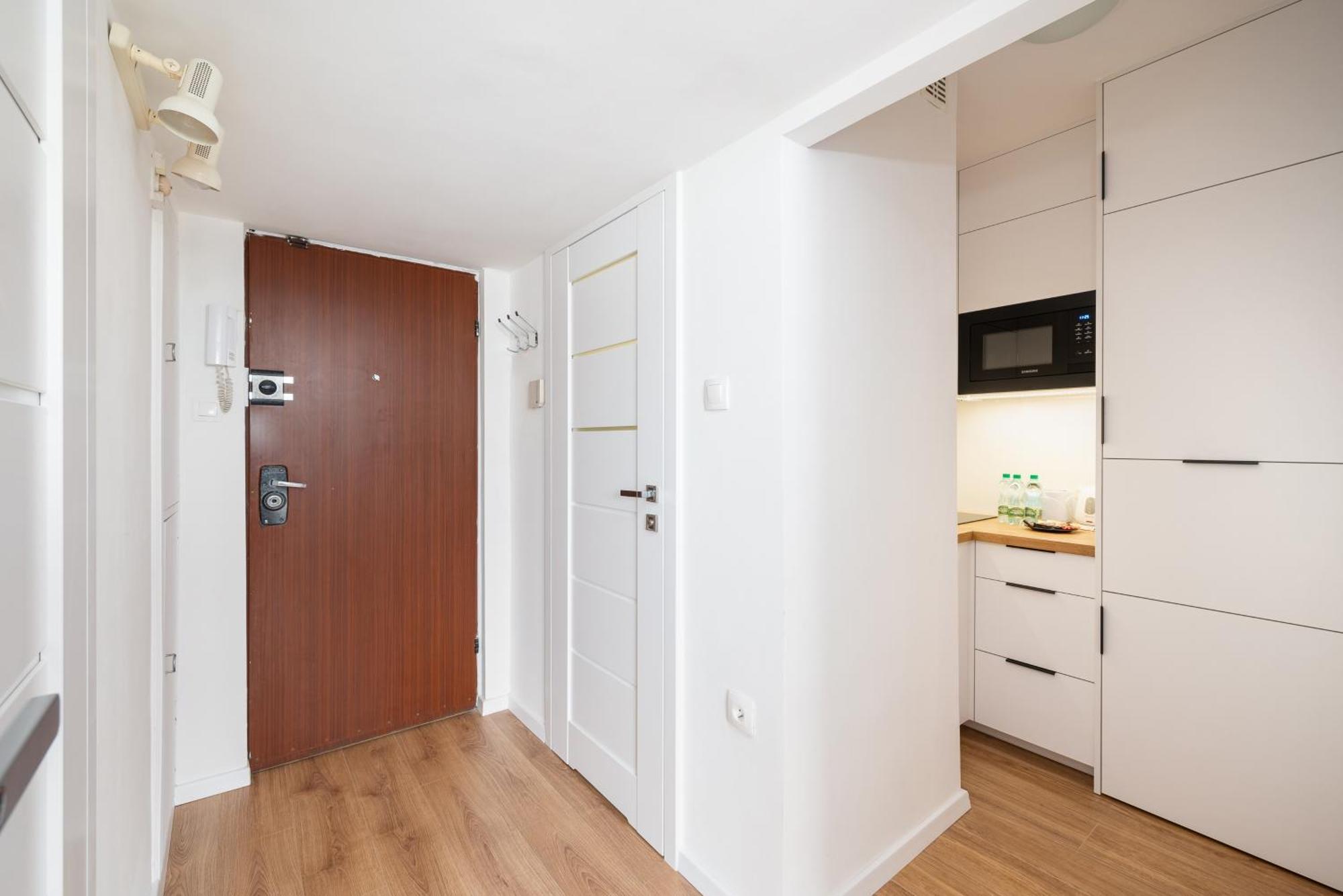 ורשה Krasinski Garden Comfort Apartment מראה חיצוני תמונה